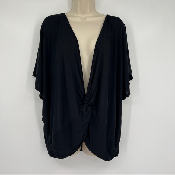 Derek Heart Tops - Dereck Heart top shirt blouse plus size 3X twist front black sexy deep V